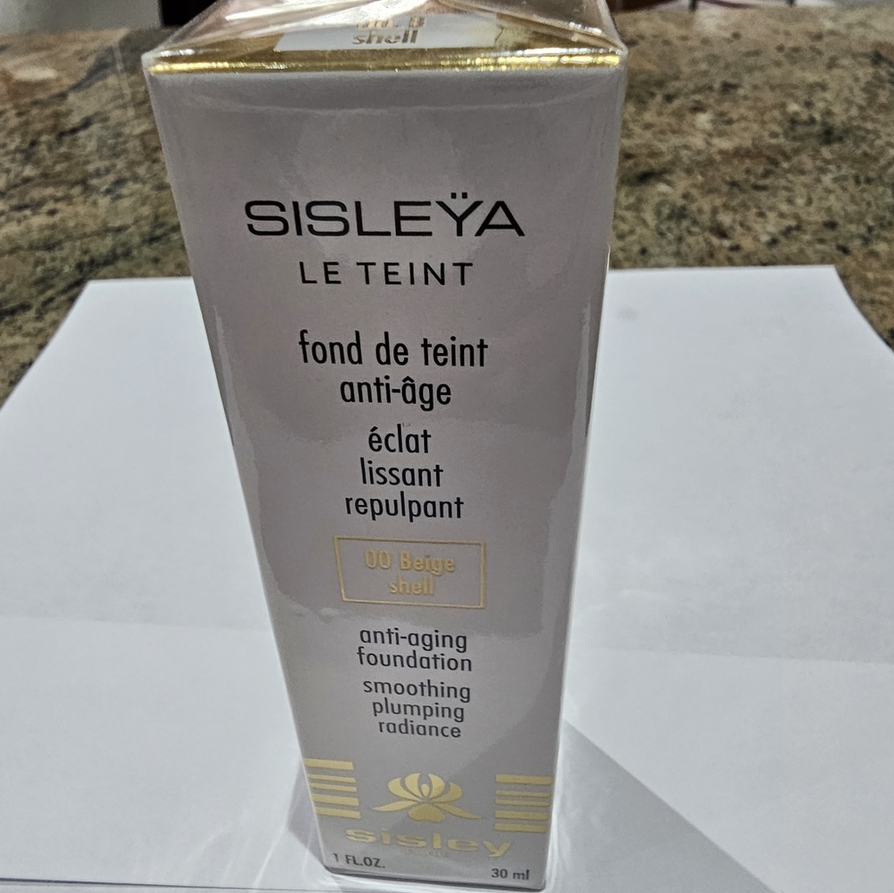 Sisley Paris anti aging foundation